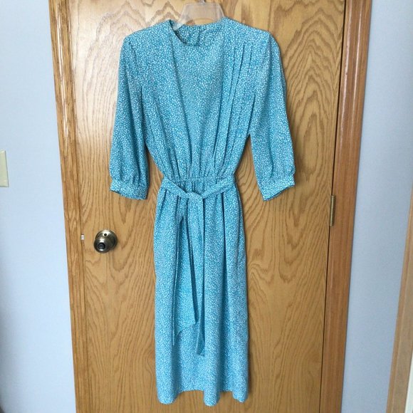 Lorenzo Dresses & Skirts - Lorenzo Blue dress with white flowers